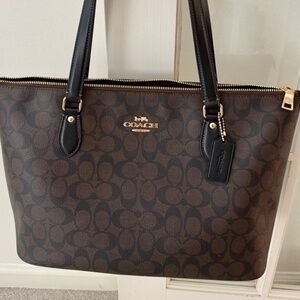 Coach Tote